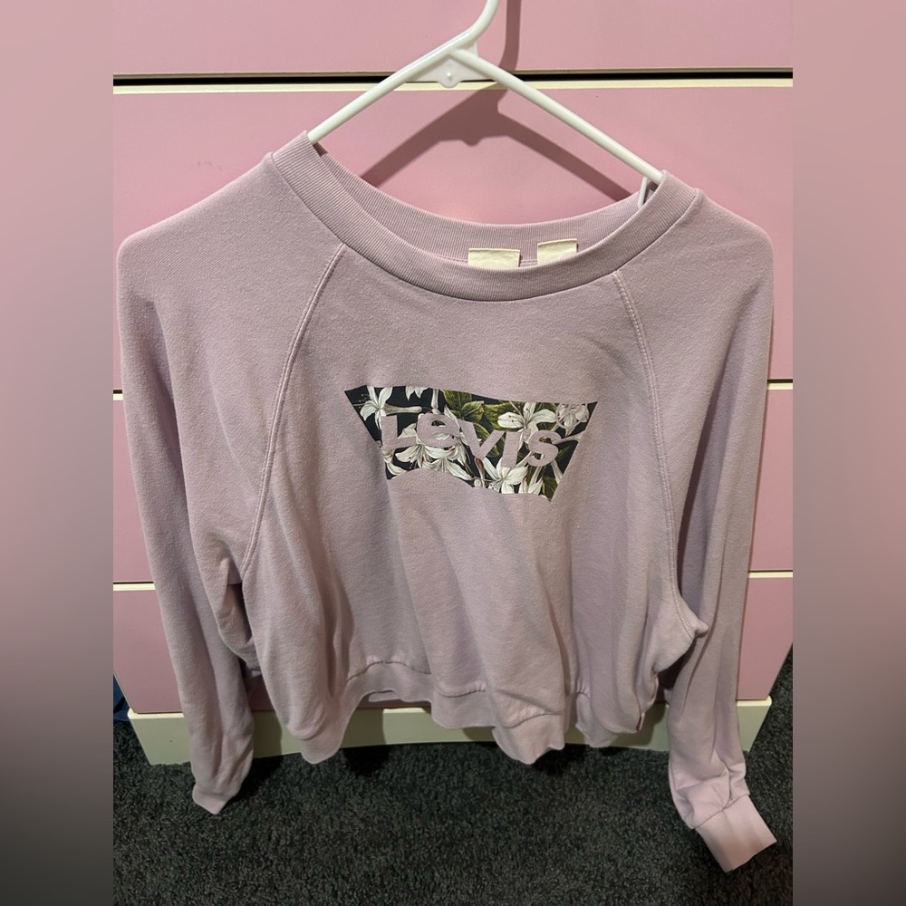 Levi’s purple cropped crewneck